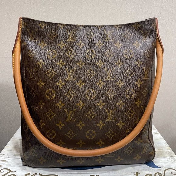 Louis Vuitton Handbags - FINAL PRICE 🌸AUTHENTIC LOUIS VUITTON MONOGRAM LOOPING GM BAG